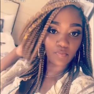 Meet your Posher, Lakisha